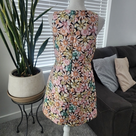 Banana Republic Floral Jacquard Sleeveless Mini Dress With Pockets. Size 4P. New - Picture 4 of 9
